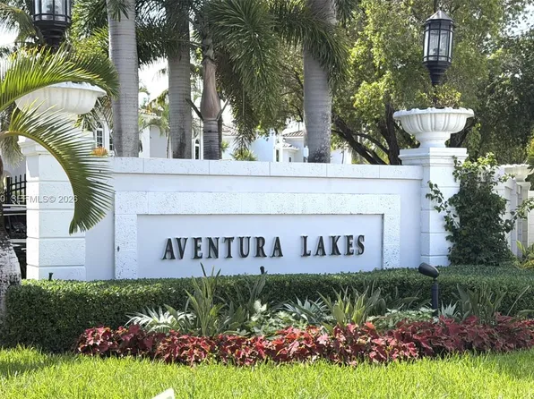 3191 NE 211th Ter, Aventura, FL 33180