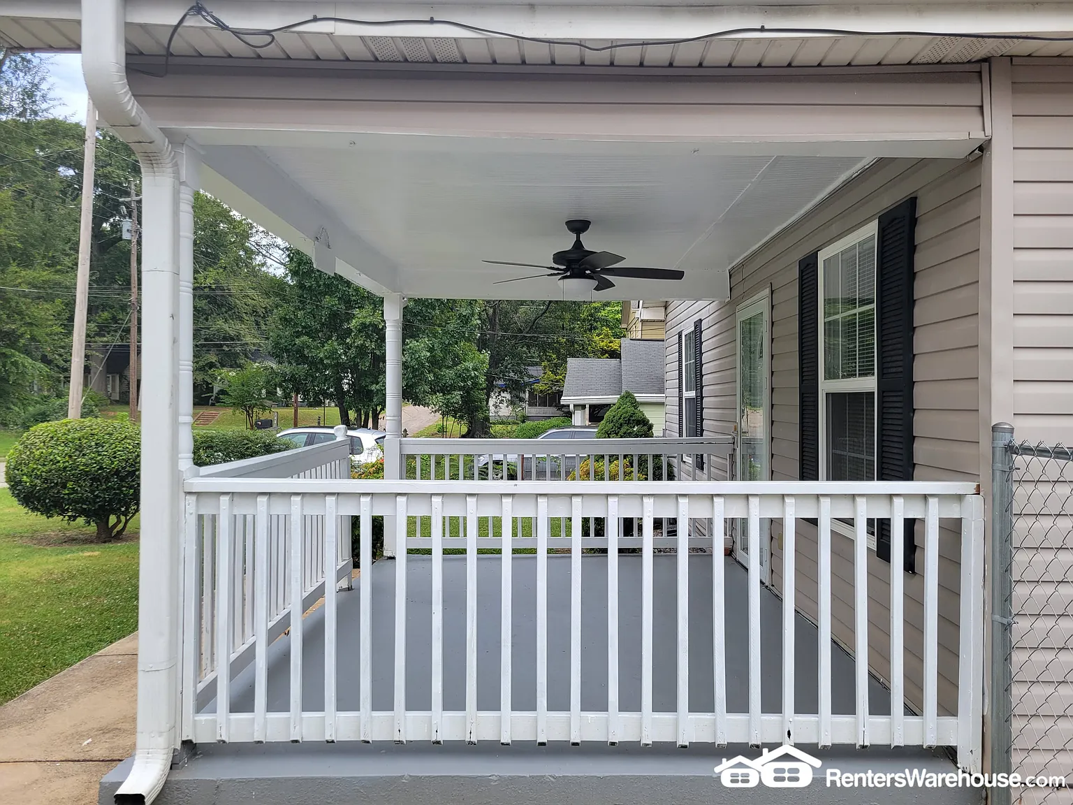 Charming 3 Bedroom near Airport and Virgina Ave — Photo 2