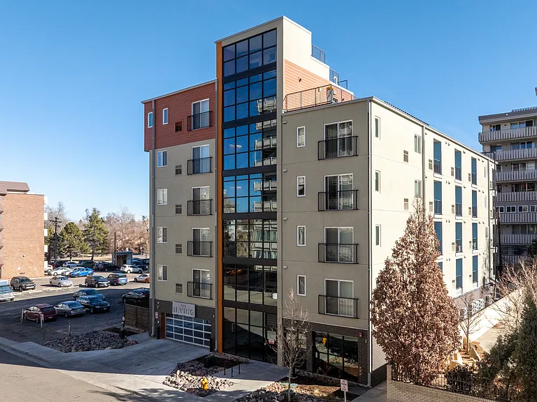 The Irving Apartments — Photo 15