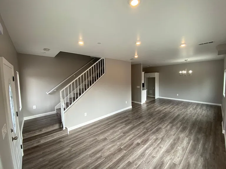 Living room/Dining area
