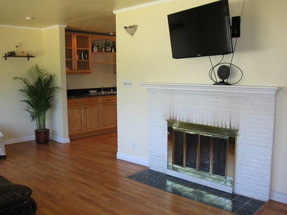 2nd image of 1515 N 121st St