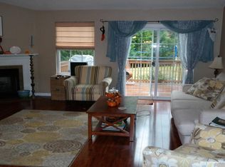 8 Heart Ct, Greer, SC 29651