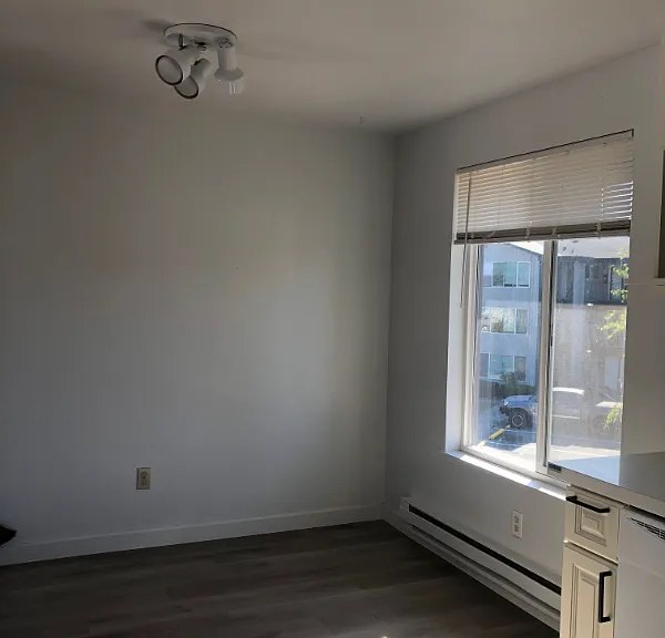 1928 E 56th St #47 — Photo 2