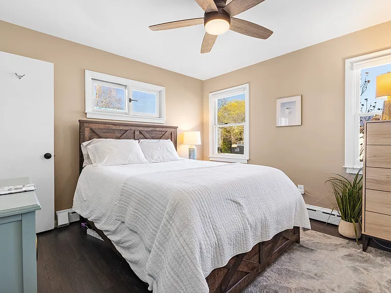 132 Ruggles Ave — Photo 17