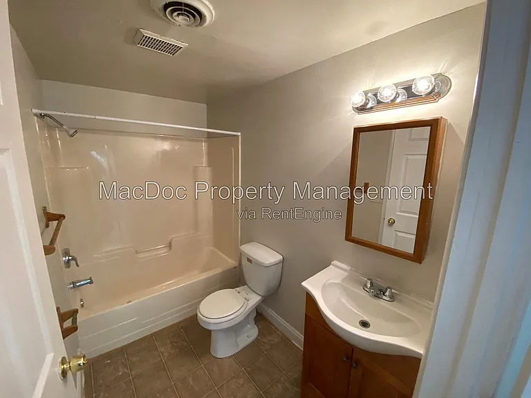 806 Weedon St #A — Photo 9