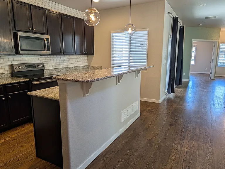 7709 Camille Ct — Photo 12