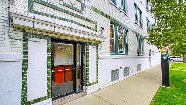 1st image of 2403 N Hamlin Ave #3S
