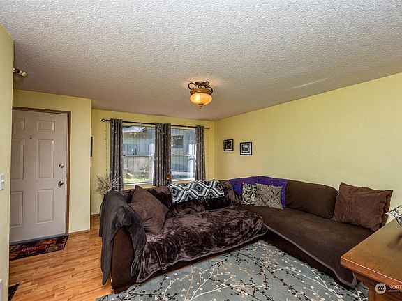 2nd image of 15611 90th Avenue Ct E