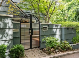 1283 SW Cardinell Dr, Portland, OR 97201