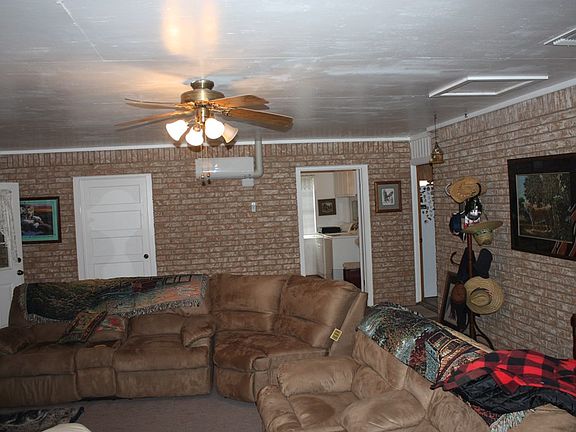 3rd image of 213 Dillingham Dr