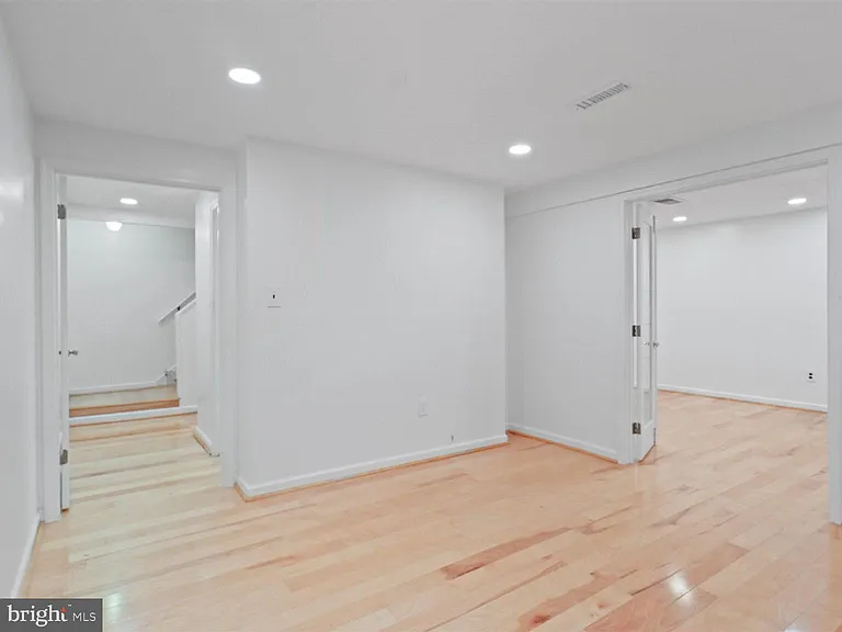 8463 Monarch Ct — Photo 43