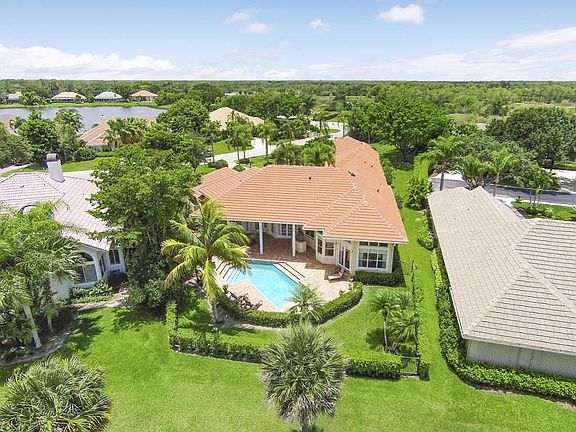 03_aerial8_221 Thornton Drive