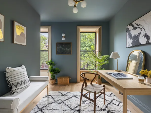 757 Putnam Avenue image 18 of 24