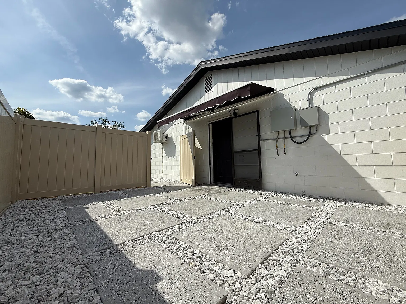 1 bed, 400 sqft, $1,400 — Photo 2