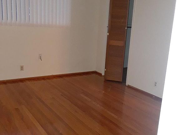 3rd image of 555 San Dimas St