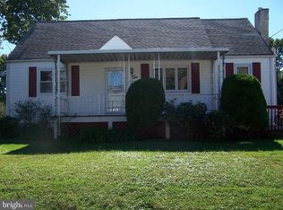 10 W Gradwell Ave, Maple Shade, NJ 08052