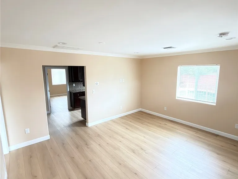 8018 Radford Ave — Photo 2