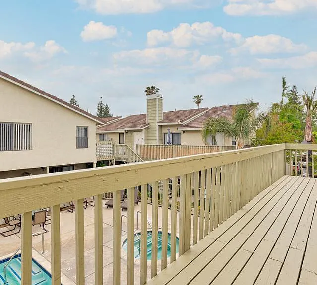 La Sierra Apartments — Photo 21