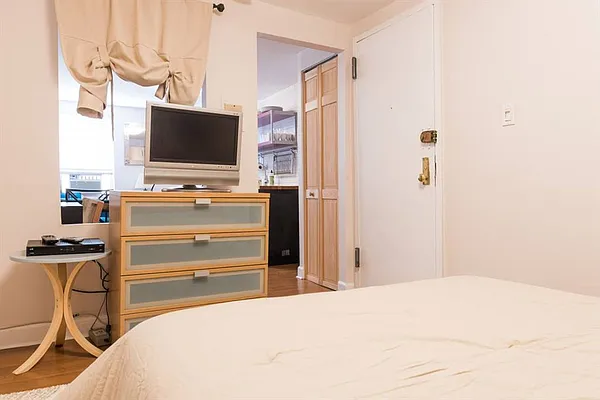 Rented by Citi Habitats | media 46