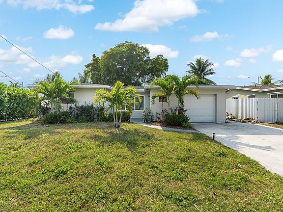 3rd image of 5165 SW 95th Avenue