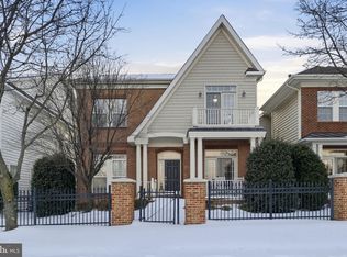 6319 Still Spring Pl, Alexandria, VA 22315