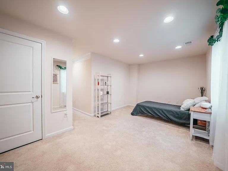 2111 Elm Tree Knl — Photo 5