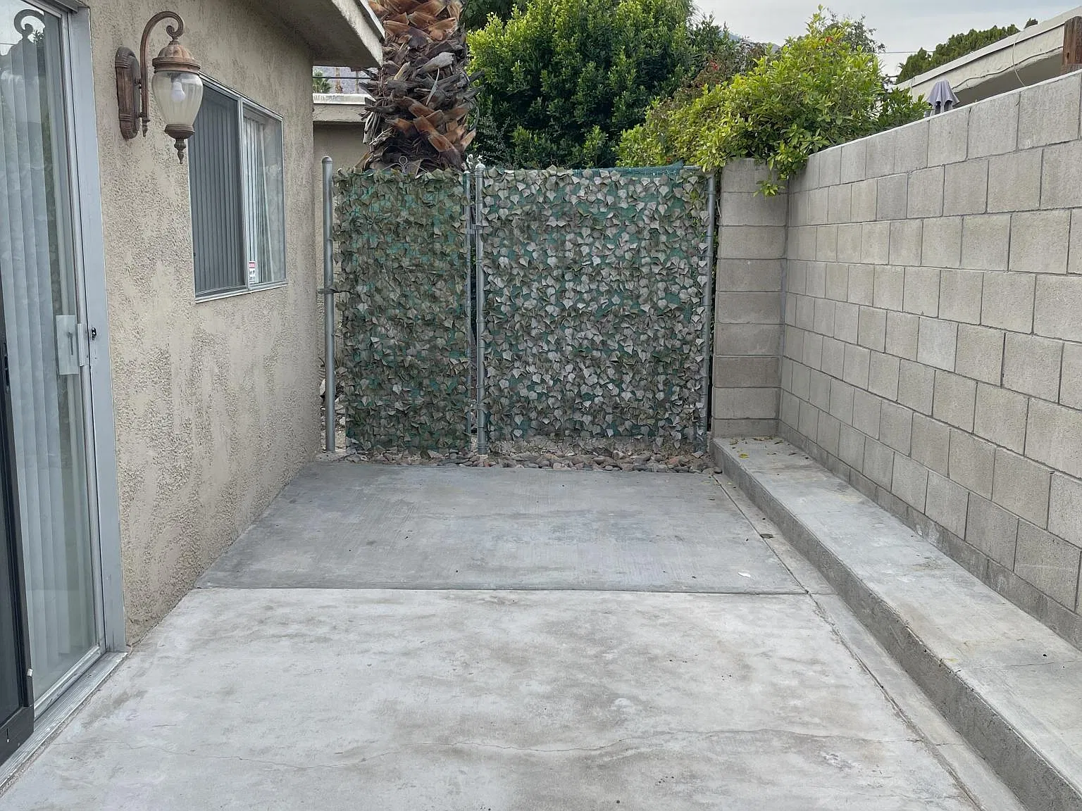 251 S Saturmino Dr — Photo 4