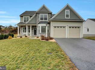 7092 Beaver Spring Rd, Harrisburg, PA 17111