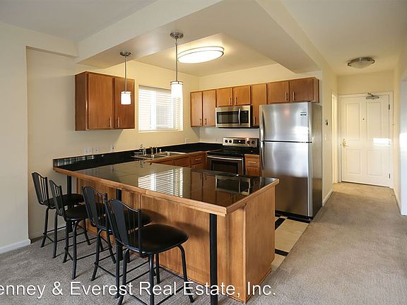 2nd image of 795 8th Ave APT 202