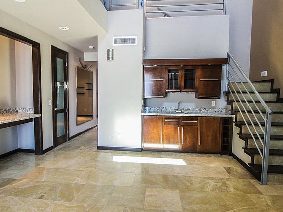 5th image of 4772 Excalibur Dr #B