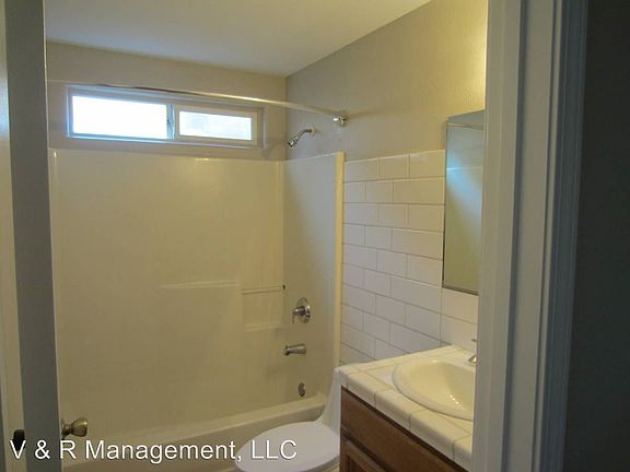 3rd image of 4465 Wildcherry Dr SE