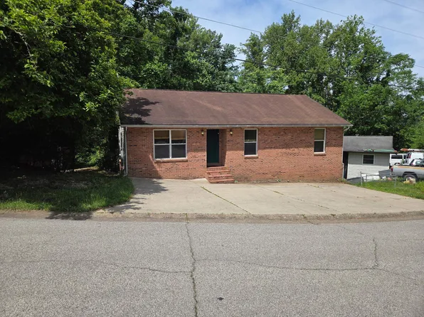 168 Campbell Dr, Huntington, WV 25705