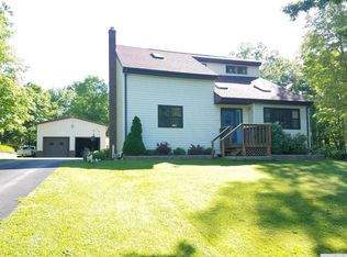 1256 Acquetuck Rd, Ravena, NY 12143