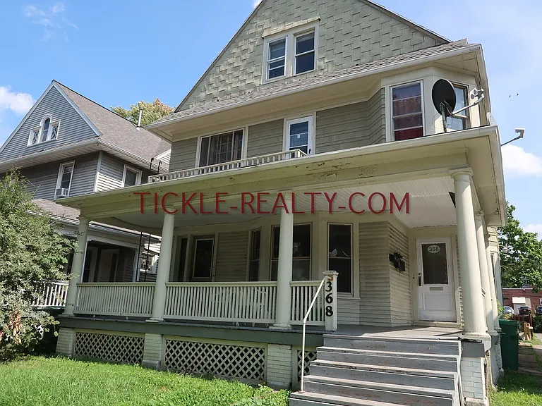 368 Alexander St — Photo 9