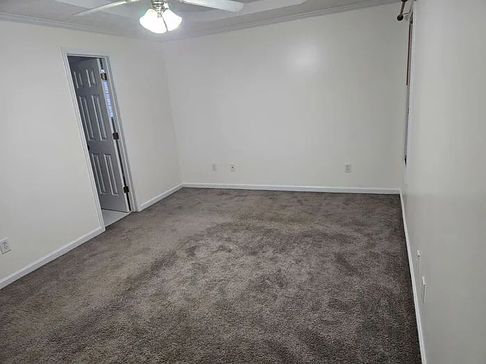 143 Haywood Dr — Photo 18