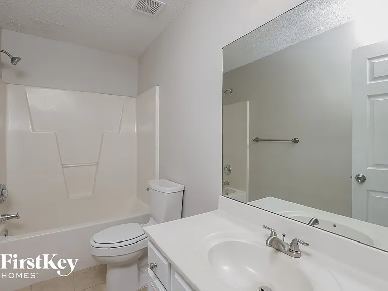709 Southshore Pkwy — Photo 14