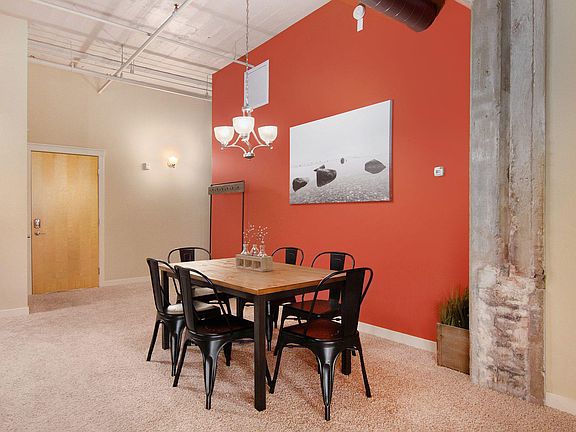 5th image of 105 W Danaher St #20