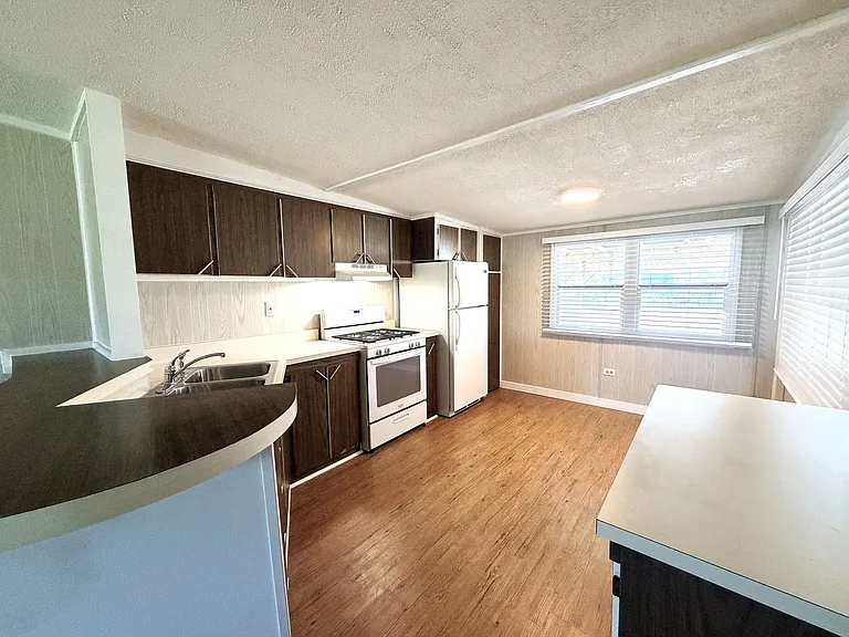 139 Gaslight Ave — Photo 6