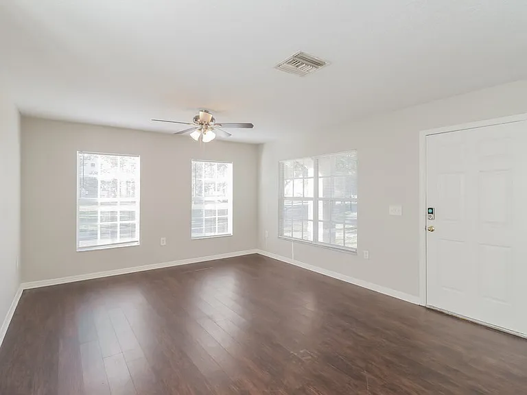 2408 E 31st Ave — Photo 5