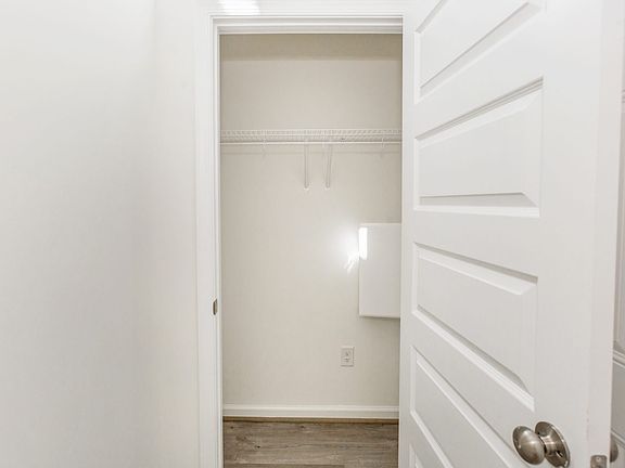 003_York_Foyer Percent