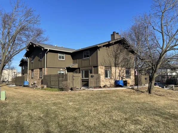 N76W14599 Northpoint Ct, Menomonee Falls, WI 53051