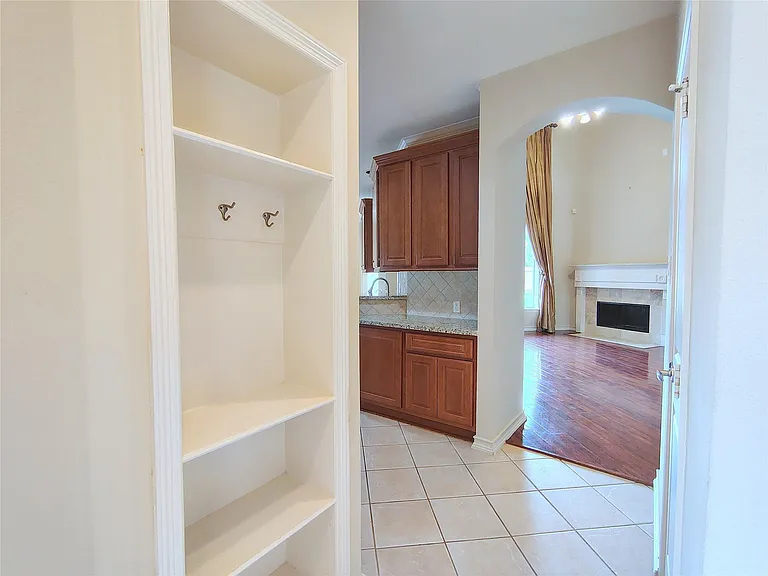 5606 Grandwood Ln — Photo 17