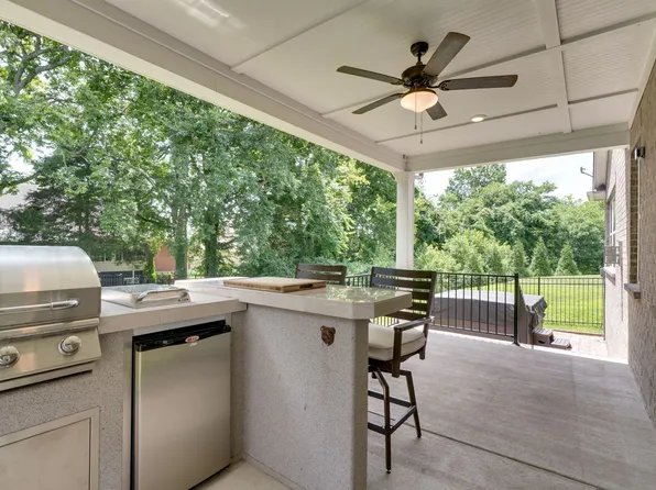 172 Picasso Cir, Hendersonville, TN 37075