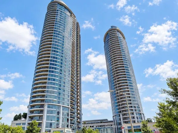 135 Village Green Sq #2216, Toronto, ON M1S 0G4