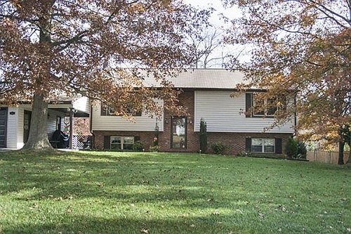 3rd image of 108 Churchill Dr