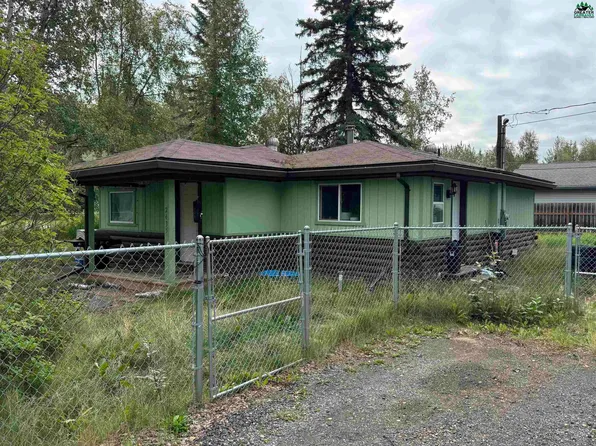 2435 Tanana Dr, North Pole, AK 99705