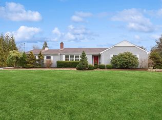 65 Quogue St, Quogue, NY 11959