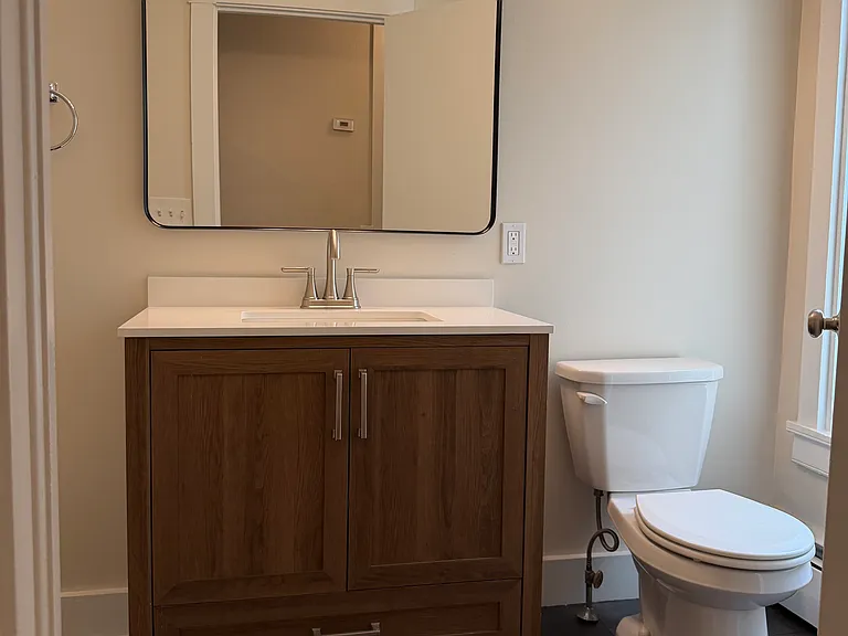 654 Poplar St — Photo 14