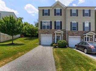 240 Bruaw Dr, York, PA 17406