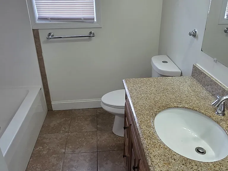38 Spalding St #B — Photo 11